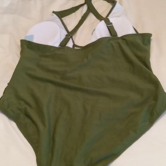 NWT Yonique Women's Army Green One piece Size 22W Swimsuit. Plus, Adjustable - Picture 7 of 9